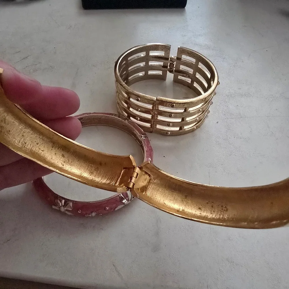 Vintage Style Enamel Gold Tone Bangle Bracelet Lot Floral Cage Textured 3pc Set